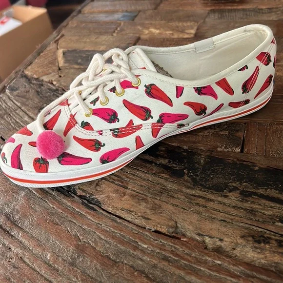 Kate Spade/Keds Red Chile Pepper canvas sneakers with pom pom laces size 7 NWOT - Picture 4 of 14